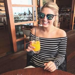 Meet your Posher, Chloe